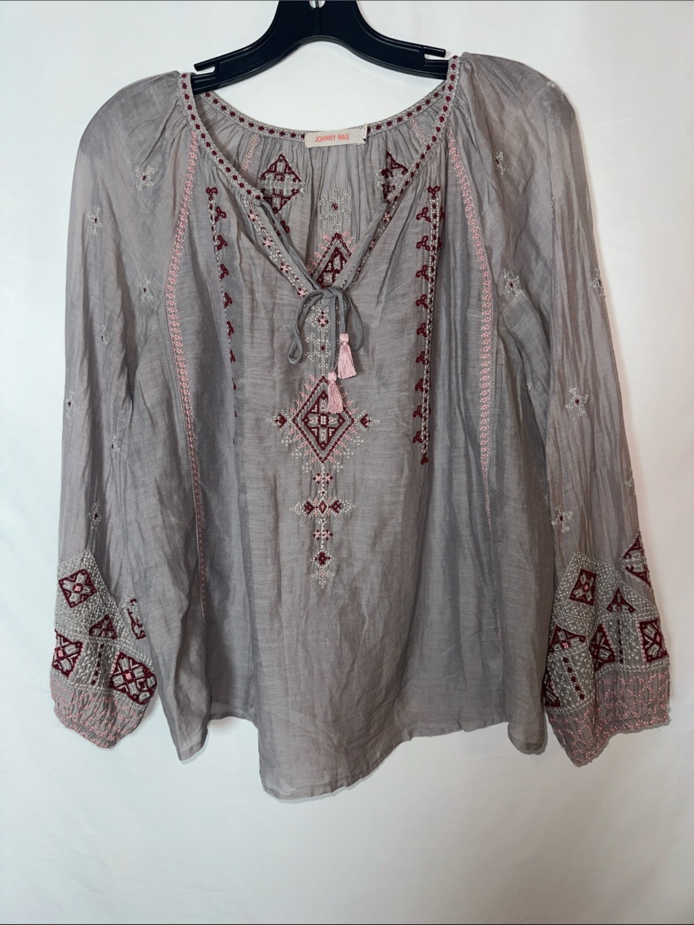Johnny Was gray Embroidered Peasant Top with Pink Accents